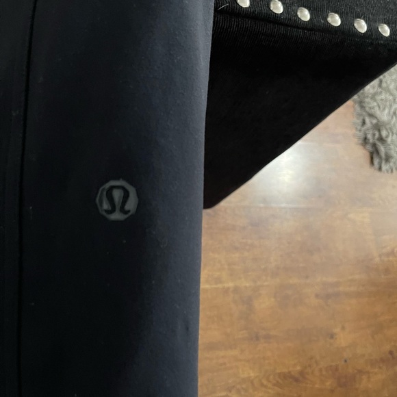 Men. Lululemon Kung Fu heathered Pants Black - Picture 11 of 15